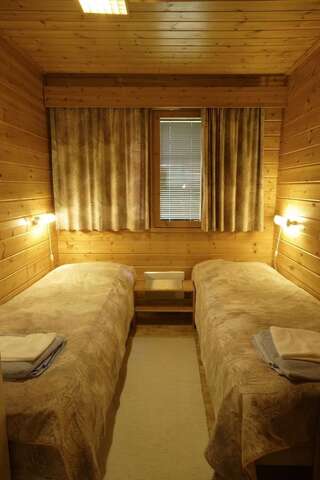 Дома для отпуска Hotel Jeris Log Cabins Муонио Коттедж с 2 спальнями и сауной-2